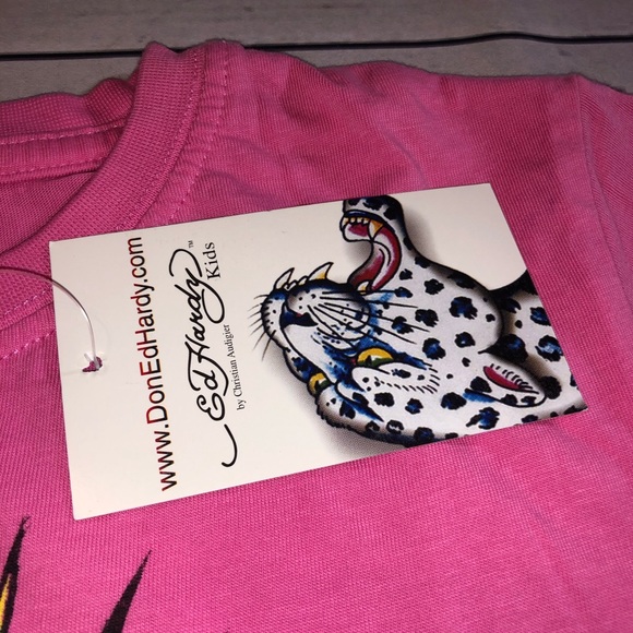 Ed Hardy Pink S/S Graphic Tee - Picture 4 of 10